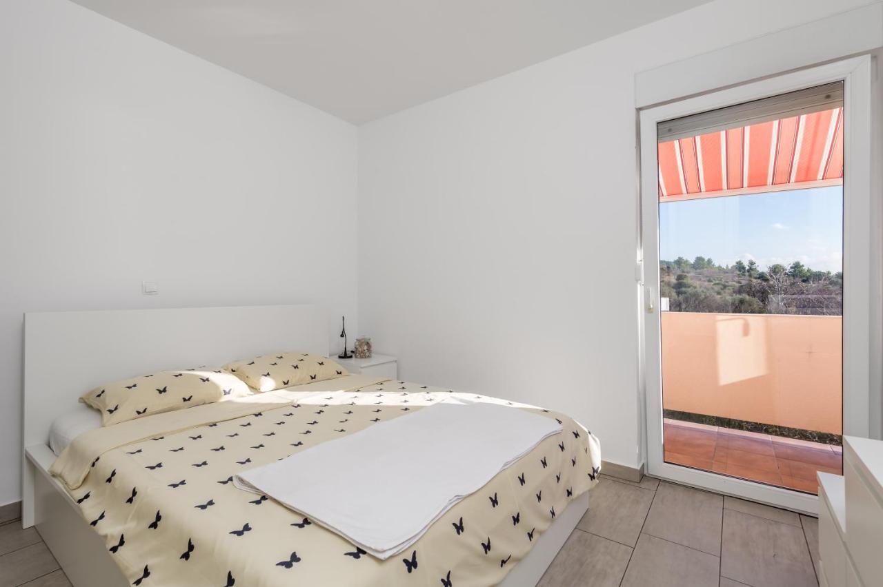Apartment Tonka Barbat na Rabu Εξωτερικό φωτογραφία
